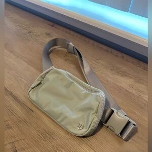 Lululemon belt bag